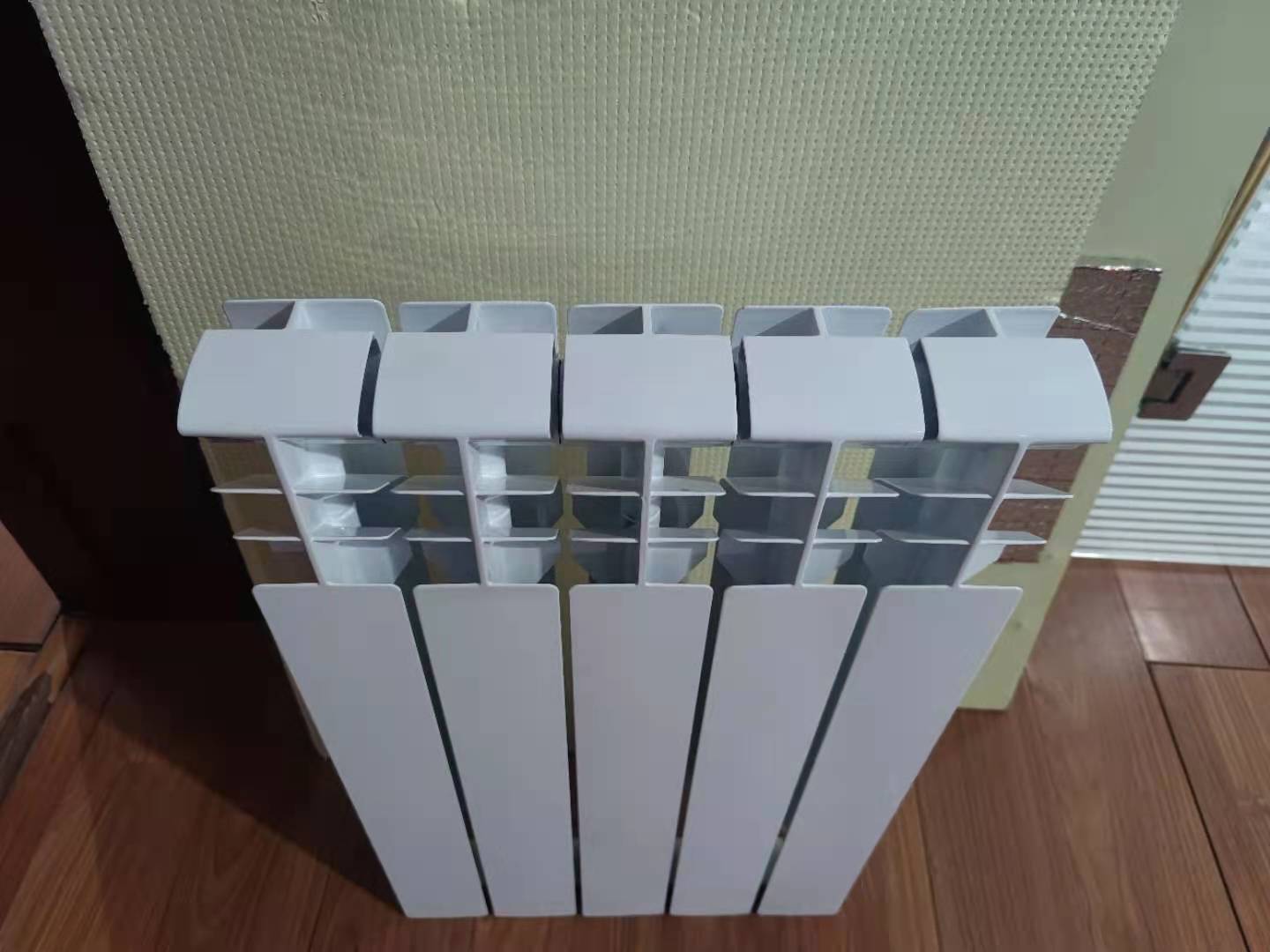 相比暖氣片 地暖仍有許多缺乏